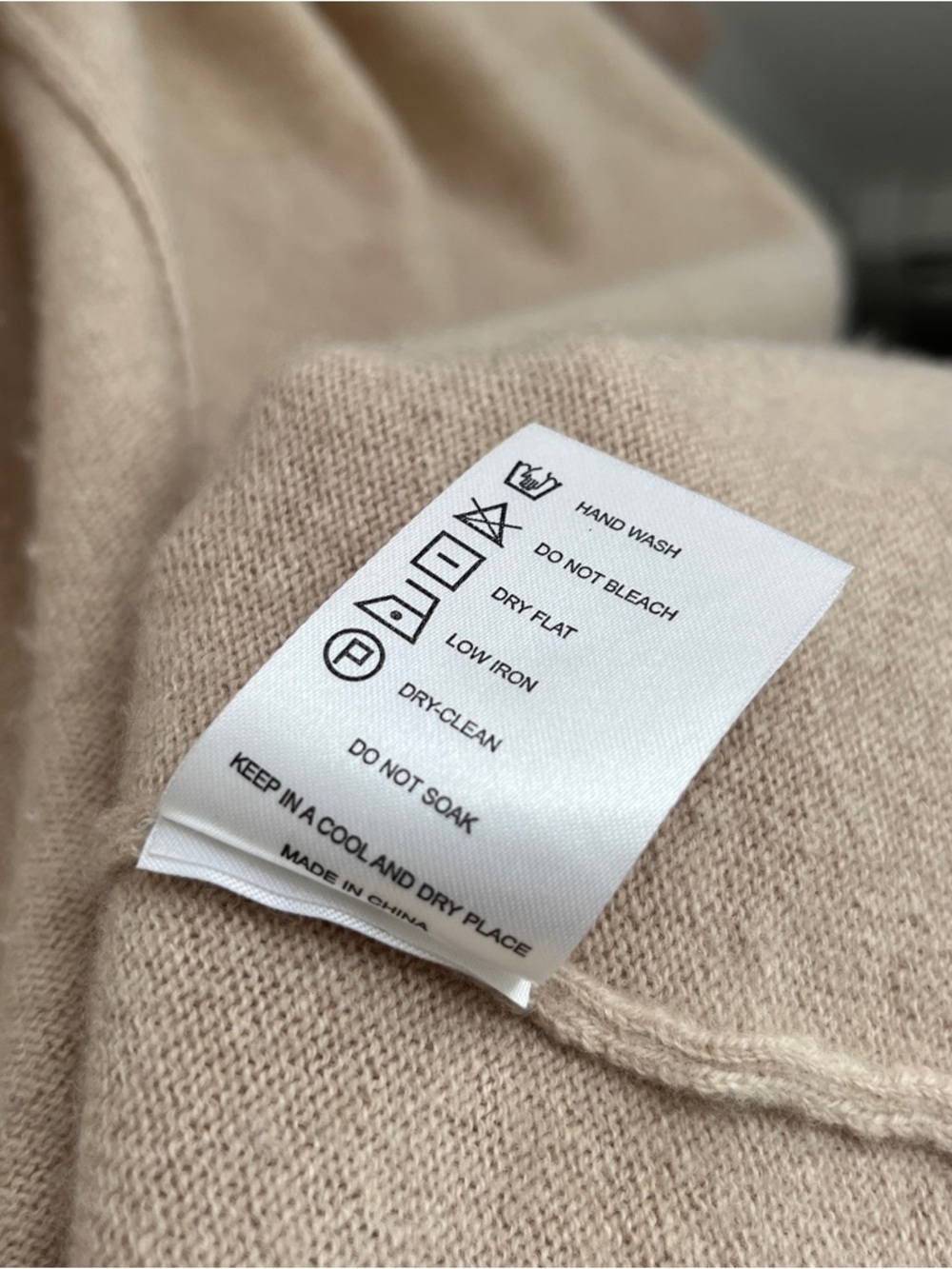 100% Cashmere Cardigan long sleeve light tan beige like new open front small - Picture 5 of 5